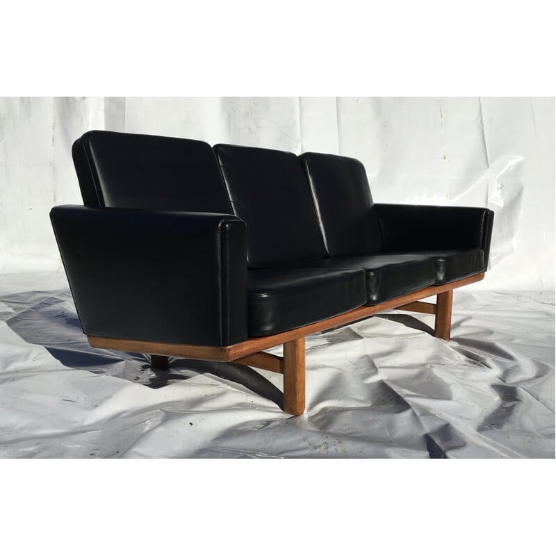 Vintage black sofa H.J Wegner Getama 2363 in oak and leather 3 seats