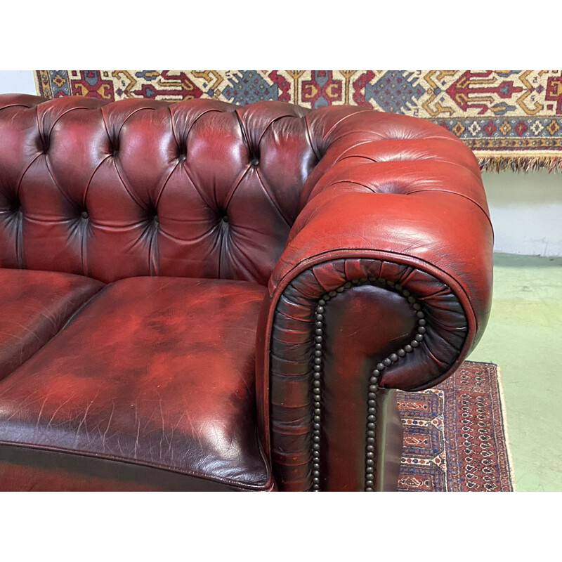 Canapé vintage Chesterfield 3 places en cuir rouge 1980 