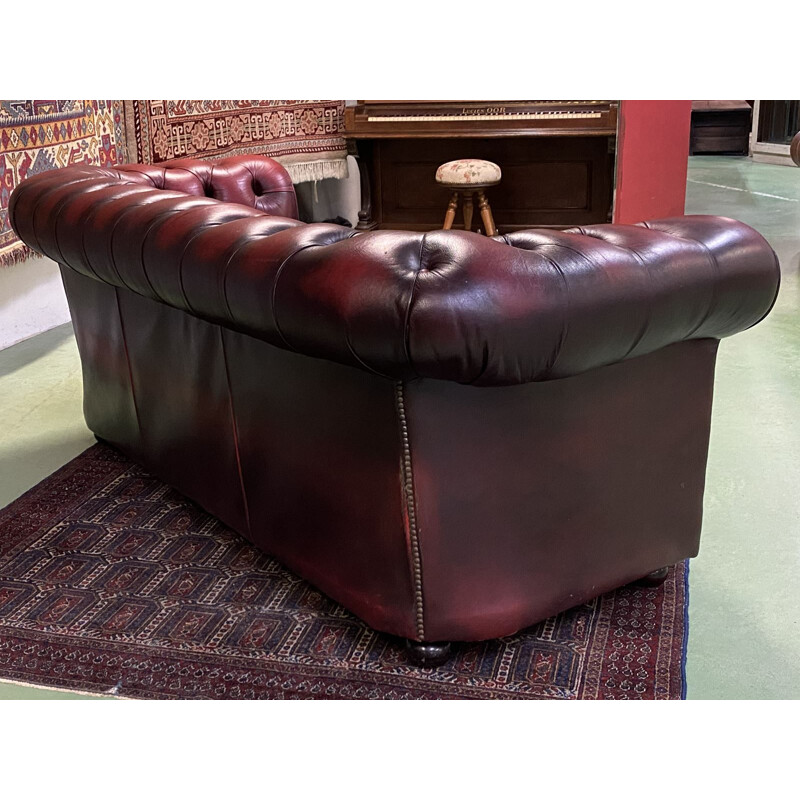 Canapé vintage Chesterfield 3 places en cuir rouge 1980 