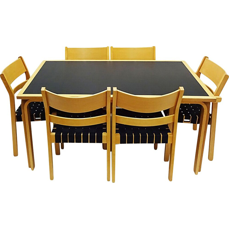 Service de table et 6 chaises vintageHans Wegner bentwood Koldinghus