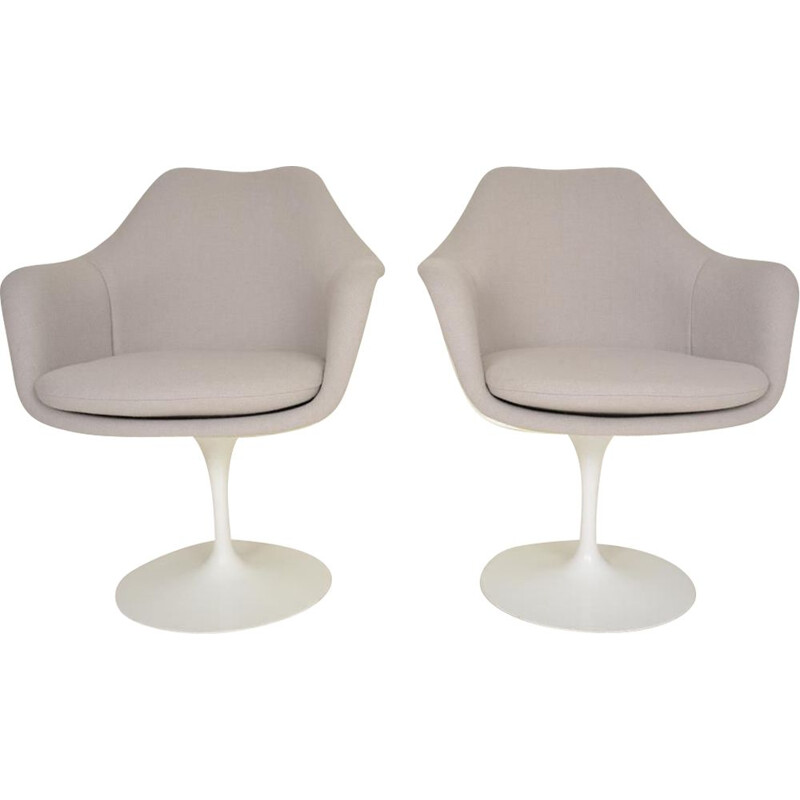 Pair of Eero Saarinen Vintage Tulip Swivel Armchairs for Knoll International 1956