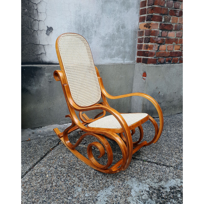 Vintage Rocking chair in curved wood and wickerwork