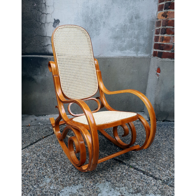 Vintage Rocking chair in curved wood and wickerwork