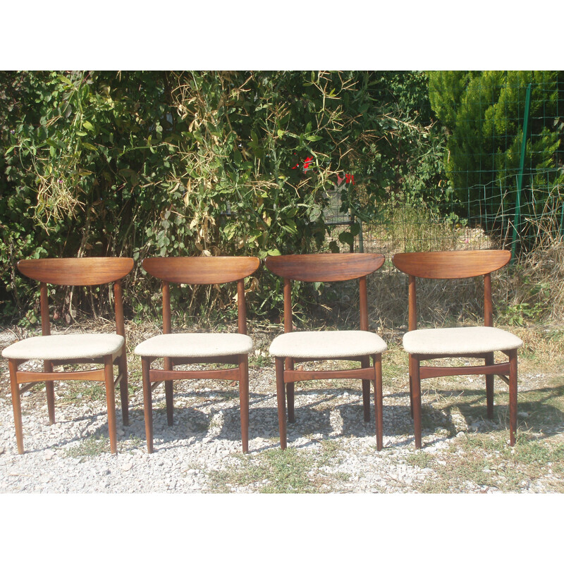 Set of 4 vintage chairs in Scandinavian Rosewood