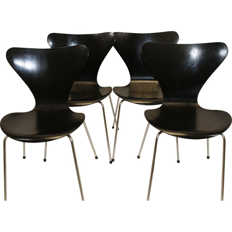 Set of 4 vintage butterfly chairs model 3107 Arne Jacobsen 
