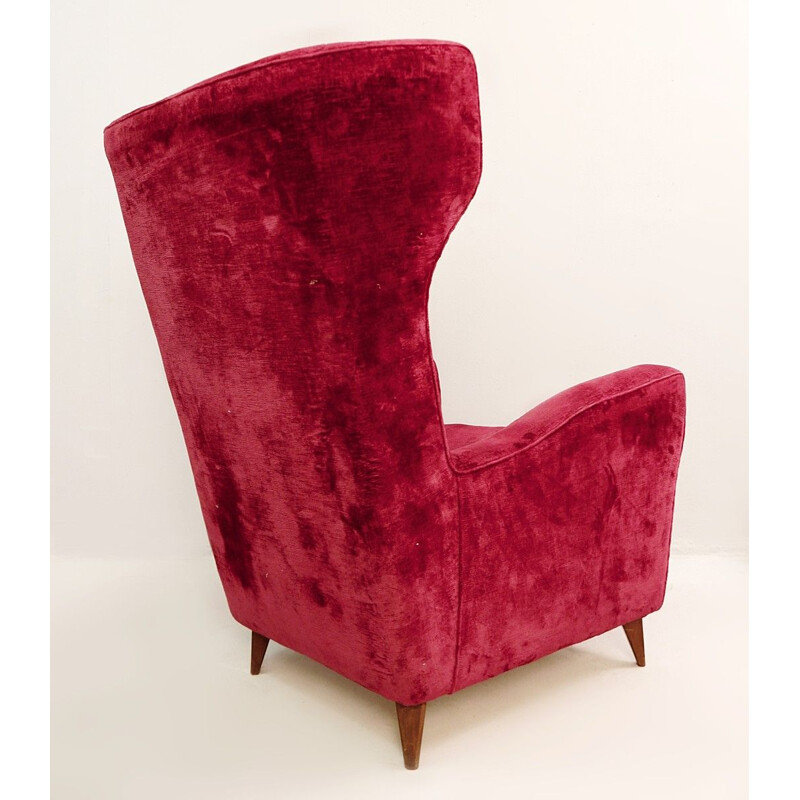 Gran sillón vintage de terciopelo rojo con respaldo alto italiano de 1950