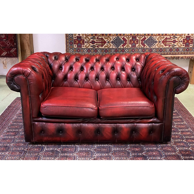 Vintage sofa 2-seater Chesterfield in red leather 1980