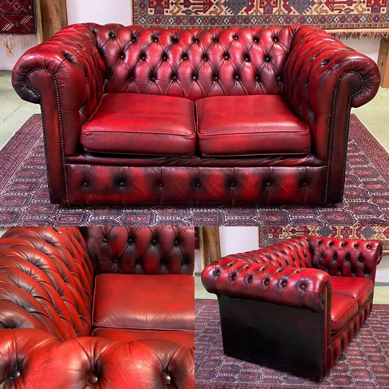 Canapé vintage 2 places Chesterfield en cuir rouge 1980