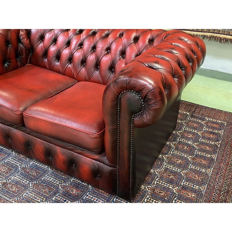 Canapé vintage 2 places Chesterfield en cuir rouge 1980