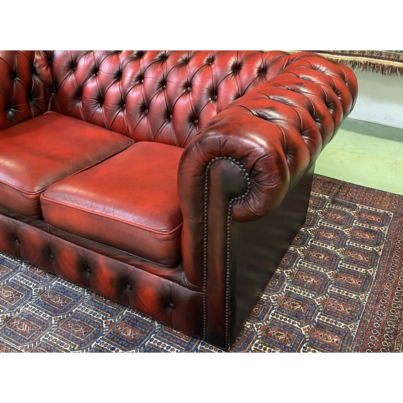 Vintage sofa 2-seater Chesterfield in red leather 1980