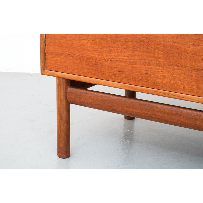 Buffet vintage en teck par Tom Robertson de Mcintosh