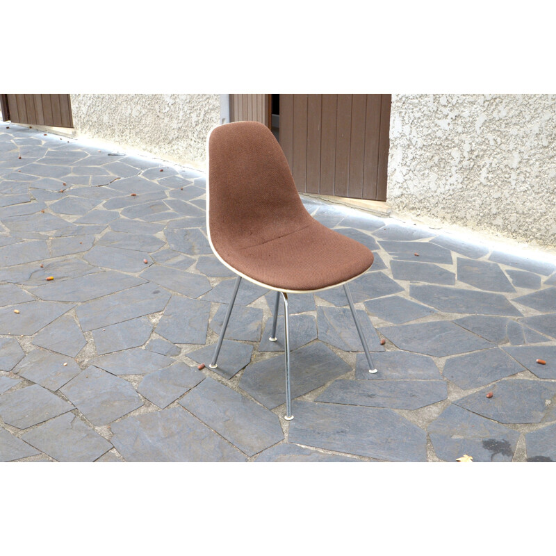 Vintage "DSX" chair by Charles and Ray Eames Herman Miller in fiberglass