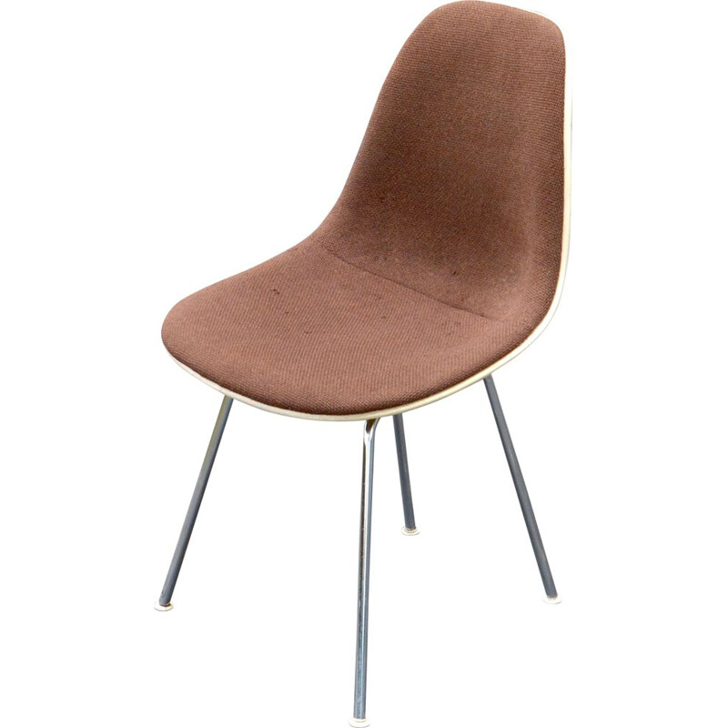 Vintage "DSX" chair by Charles and Ray Eames Herman Miller in fiberglass