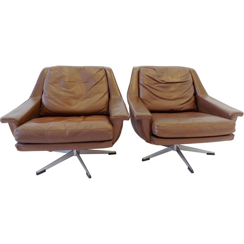 Pair of vintage brown leather armchairs, model ESA 802, by Werner Langenfeld