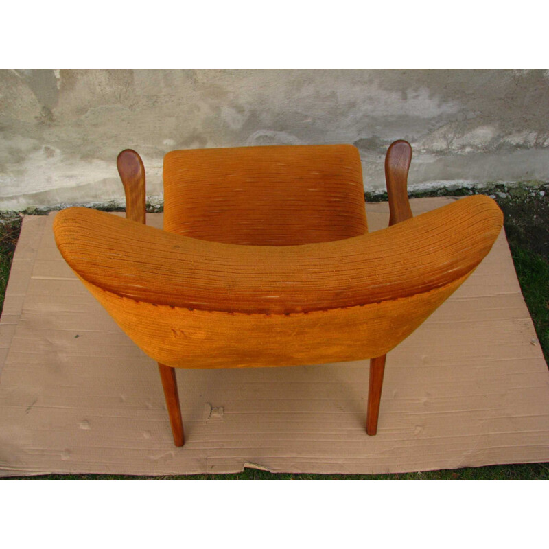 Vintage armchair on straight legs, 1970