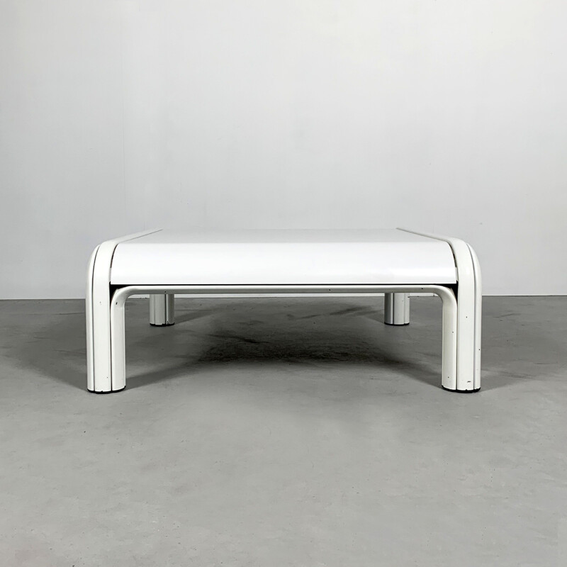 Vintage Orsay coffee table by Gae Aulenti for Knoll 1970