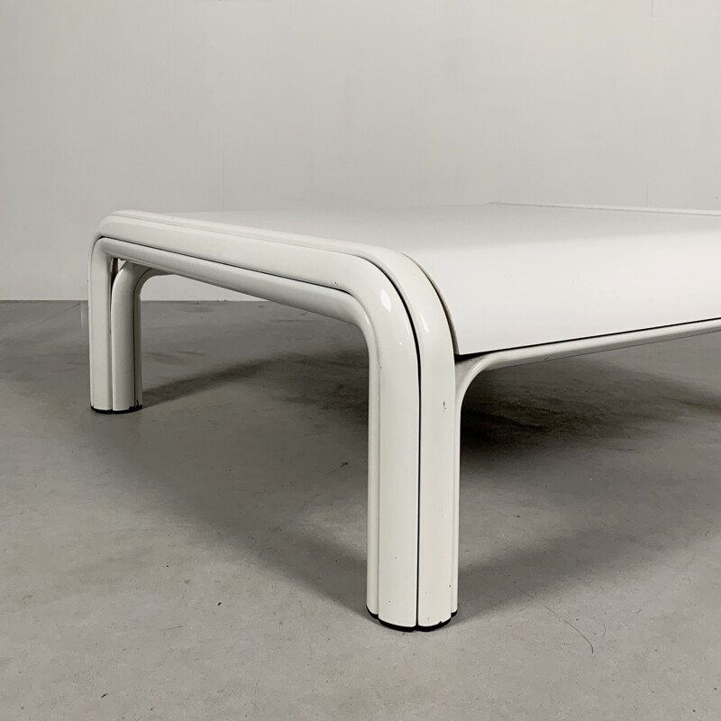 Vintage Orsay coffee table by Gae Aulenti for Knoll 1970