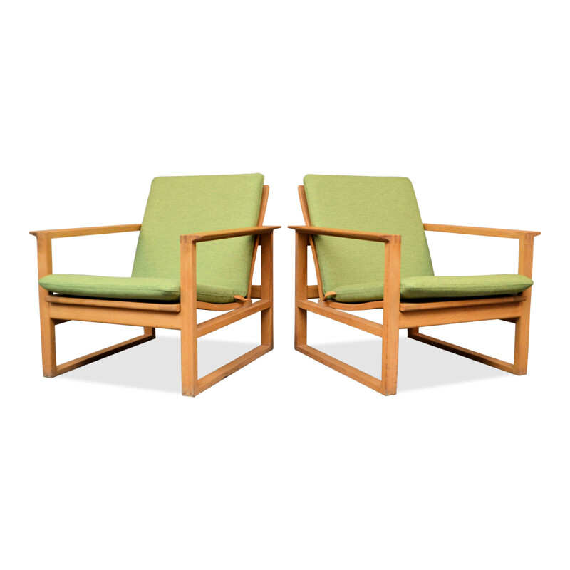 Pair of vintage oak lounge chairs model 2256 by Børge Mogensen, 1950