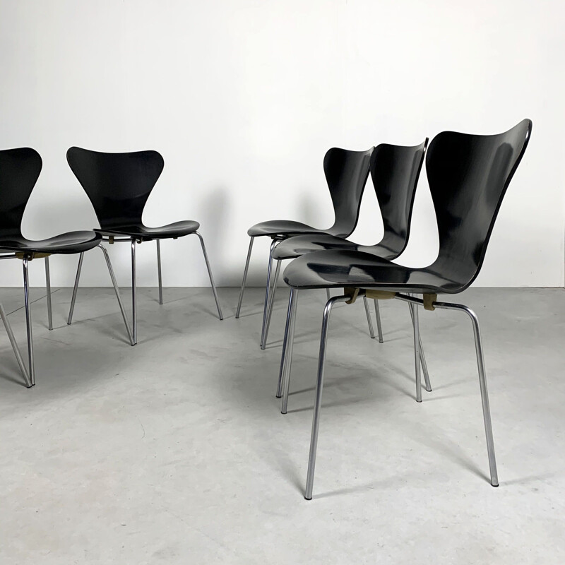 Set of 6 vintage Butterfly Chairs by Arne Jacobsen for Fritz Hansen, 1970s