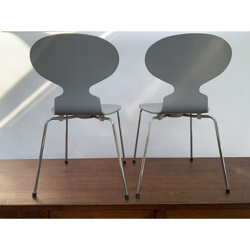 Paire de  chaises vintage Fourmi Fritz Hansen Arne Jacobsen 2002