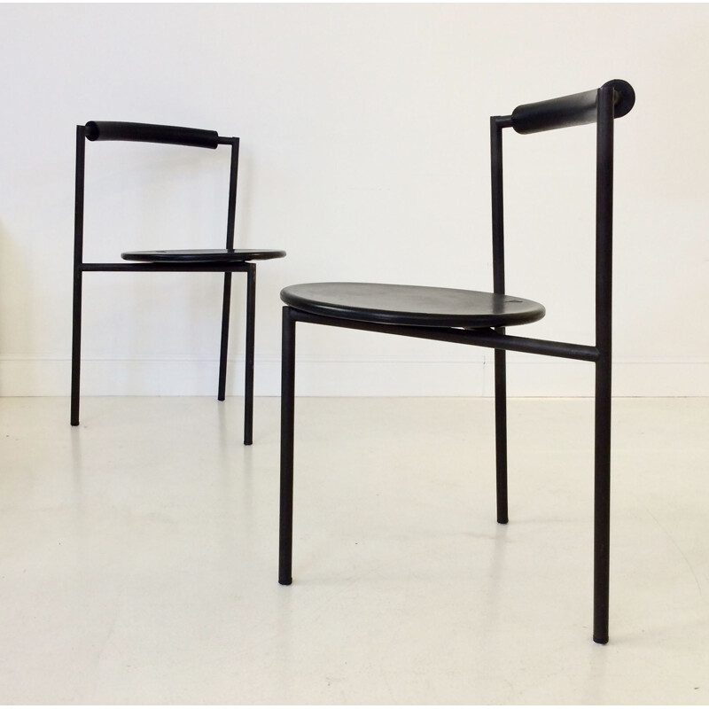 Paire de chaises vintage tripodes style post-moderne  Italie 1980