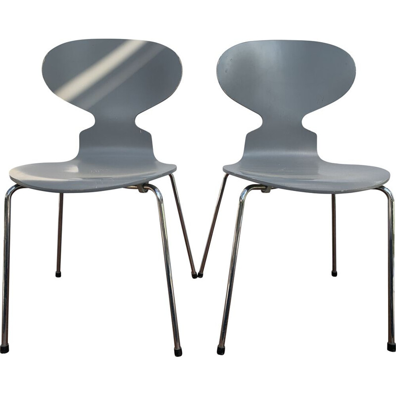 Pair of vintage chairs Ant Fritz Hansen Arne Jacobsen 2002
