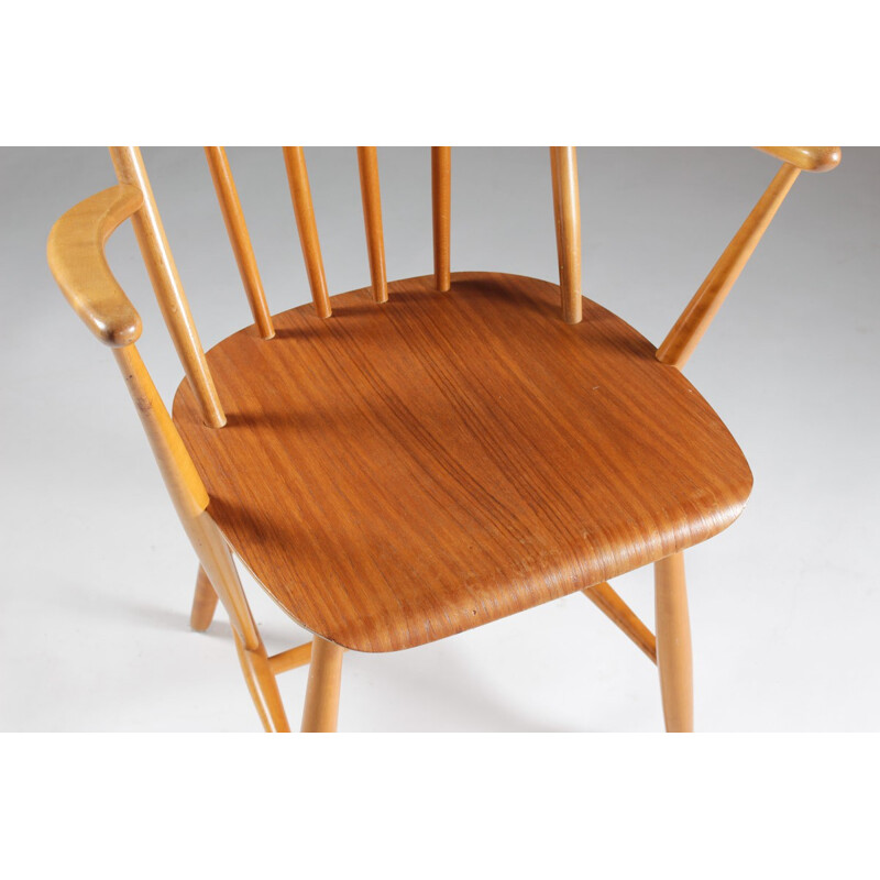 Scandinavian Nesto armchair in birch - 1950s