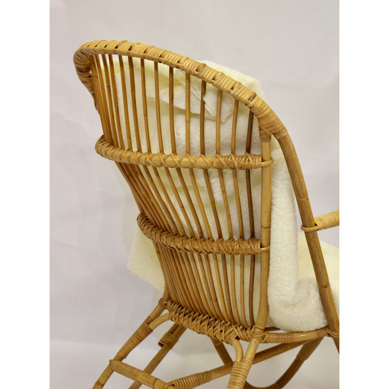 Vintage rattan armchair with butterfly feet 1960