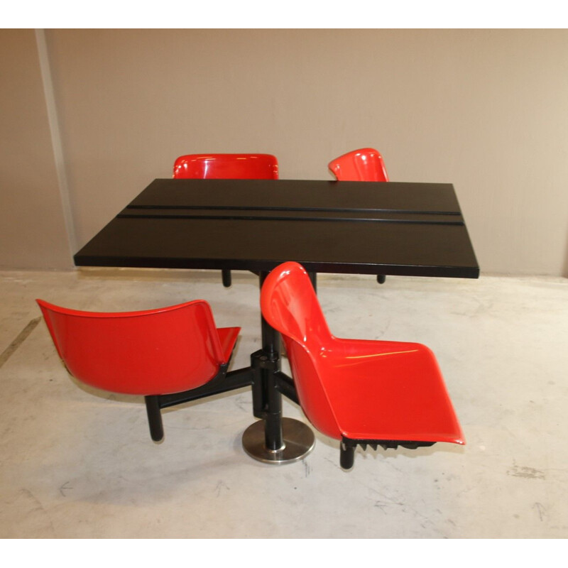 Table vintage et 4 chaises encastrées Osvaldo Borsani pour Tecno 1970 