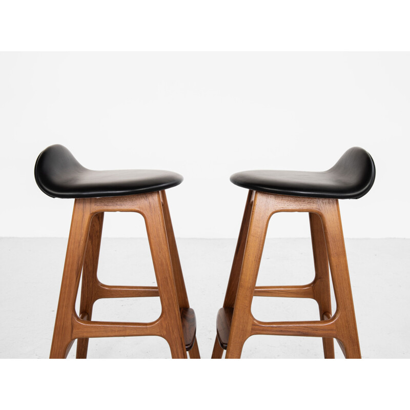 Set of 4 bar Midcentury stools in teak and leather by Erik Buch for O.D. Møbler Danish