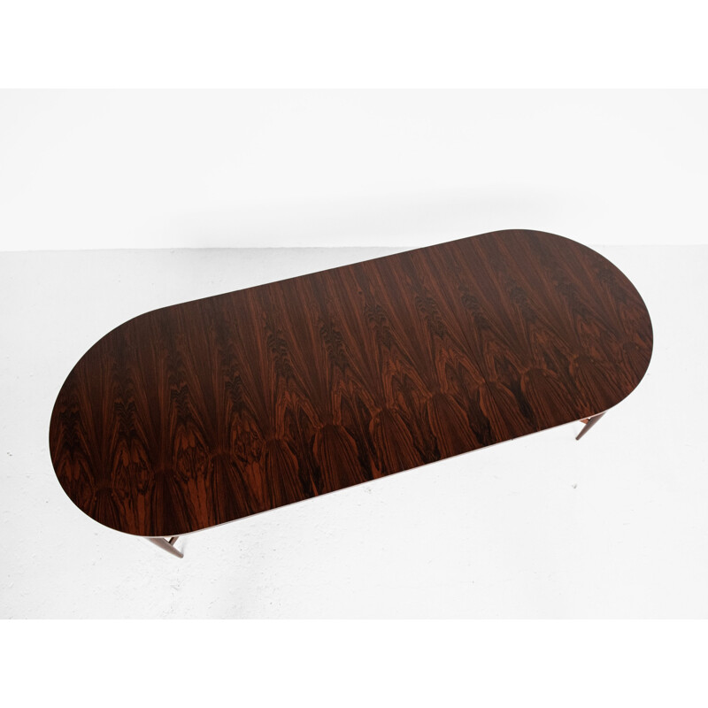 Midcentury oval dining table in rosewood by Werner Wölfer for V-form 1960s