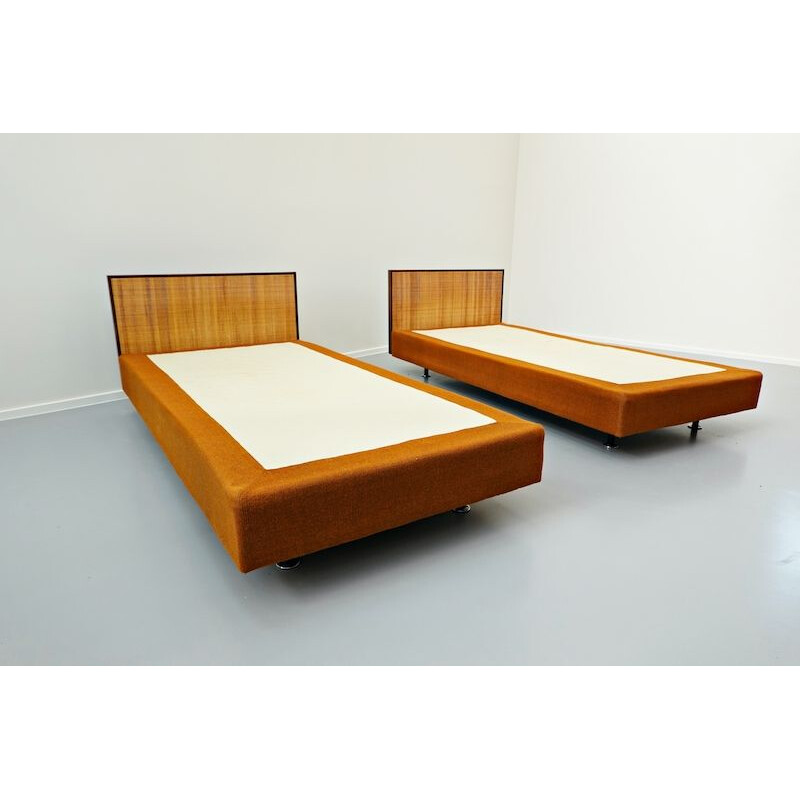 Pair of vintage knoll beds, 1950