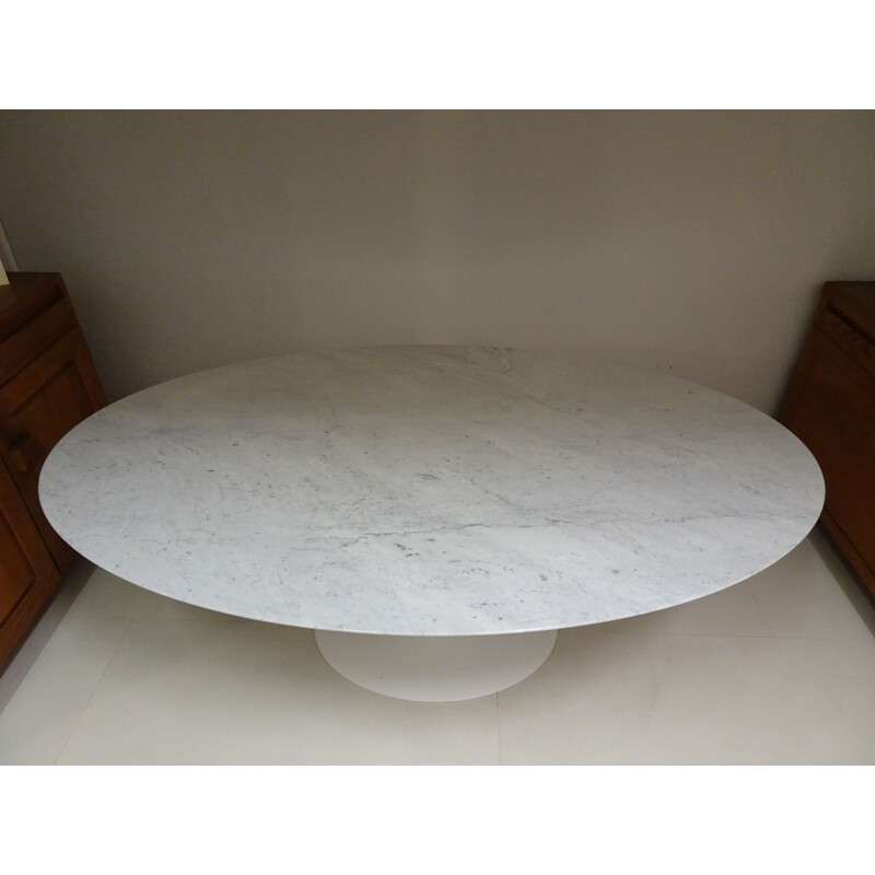 Vintage oval knoll saarinen marble table 