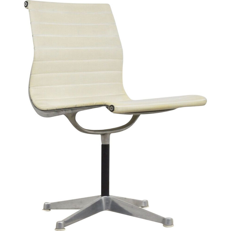 Vintage White Office Armchair by Charles &Ray Eames for Herman Miller 1970s