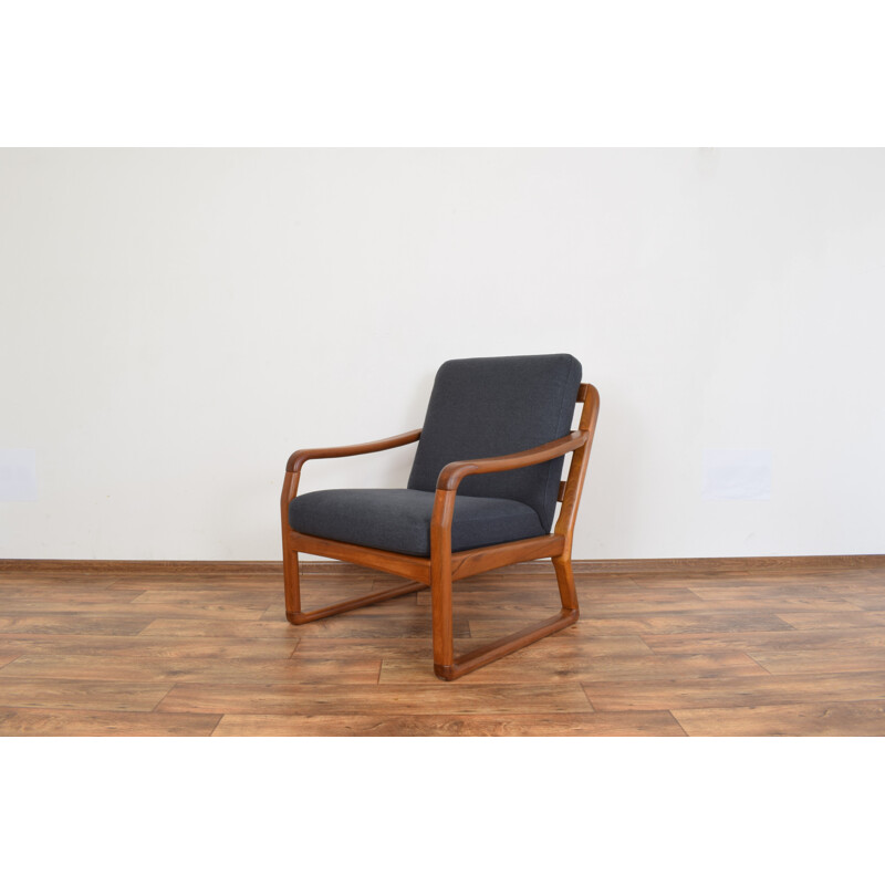 Mid-Century Teak Lounge Chair from Dyrlund Danish 1970s