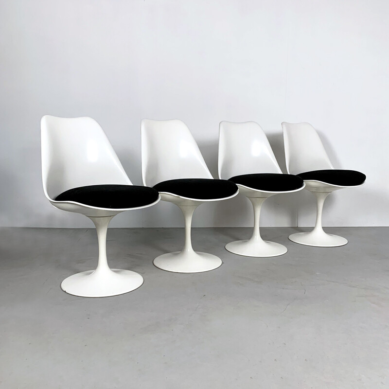 4 vintage Swivel Tulip Dining Chairs by Eero Saarinen for Knoll, 1970s