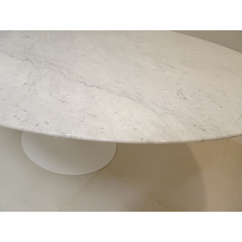 Vintage Knoll saarinen oval marble table 