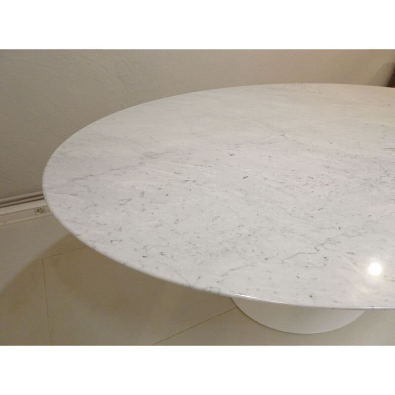 Vintage Knoll saarinen oval marble table 