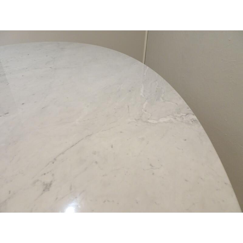 Vintage Knoll saarinen oval marble table 