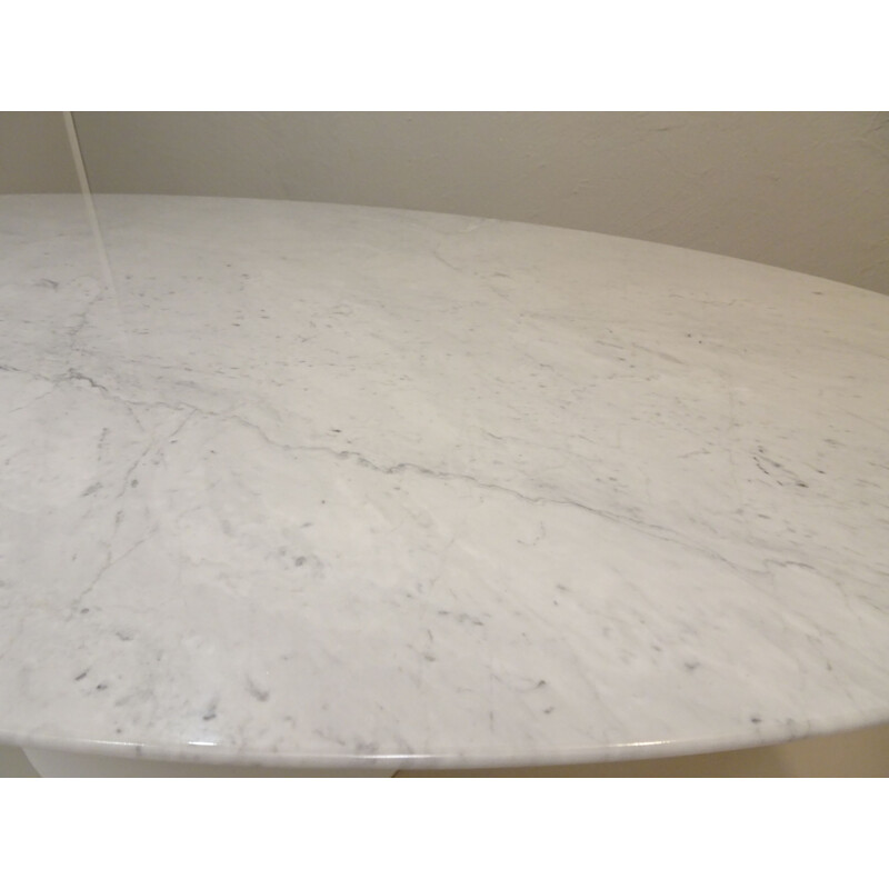 Vintage Knoll saarinen oval marble table 