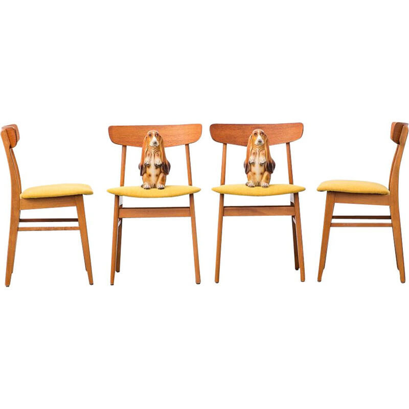 Set of 4 vintage chairs Mosbøl Findahls Møbelfabrik Danish 1962