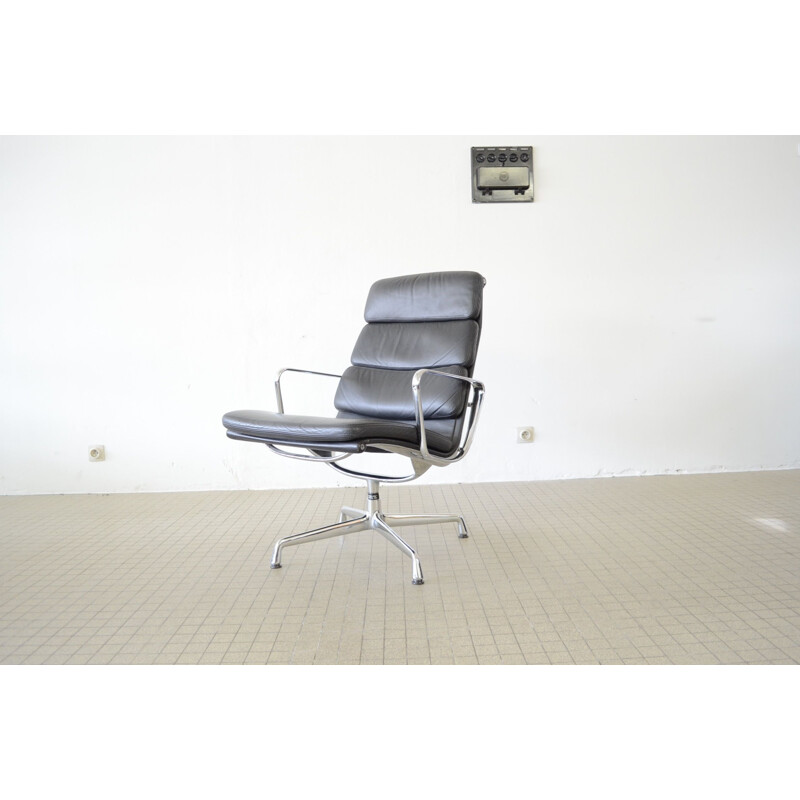 Vintage loungelobby chair Herman Miller by Vitra ea216 eames 1959