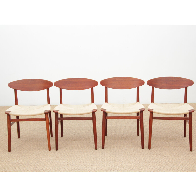 Suite de 4 chaises vintage en teck scandinaves