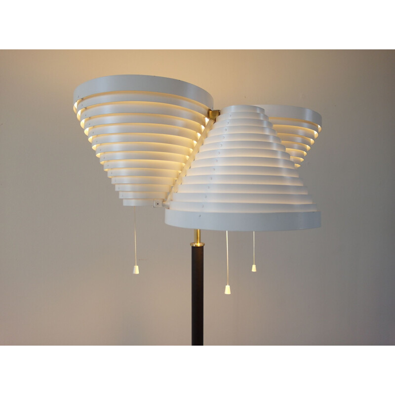 Vintage A809 Floor Lamp Produção precoce por Alvar Aalto, Valaisinpaja Oy, Finlândia, 1959