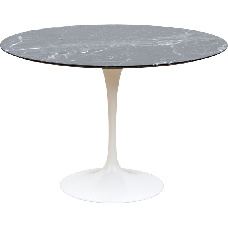 Vintage Tulip dining table in Marquina marble
