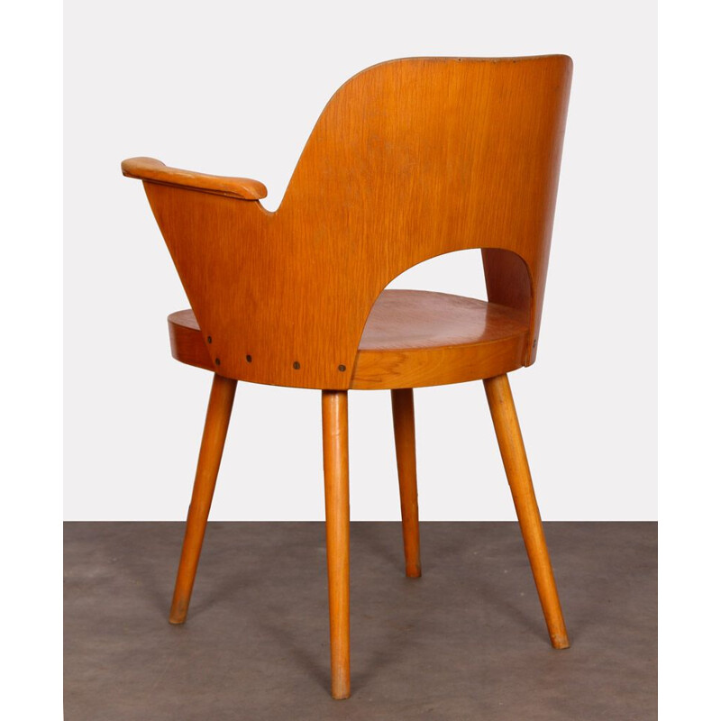 Fauteuil vintage en bois par Lubomir Hofmann, 1960