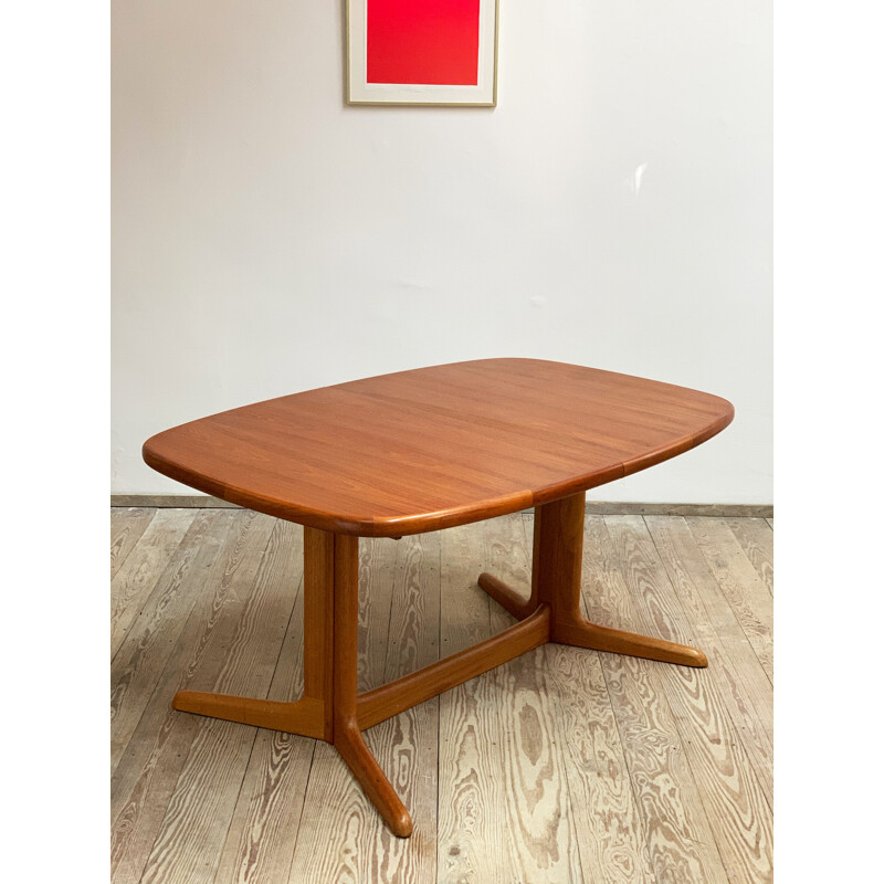 Mid Century  Oval extendable Teak Dining Table by Rasmus Danish