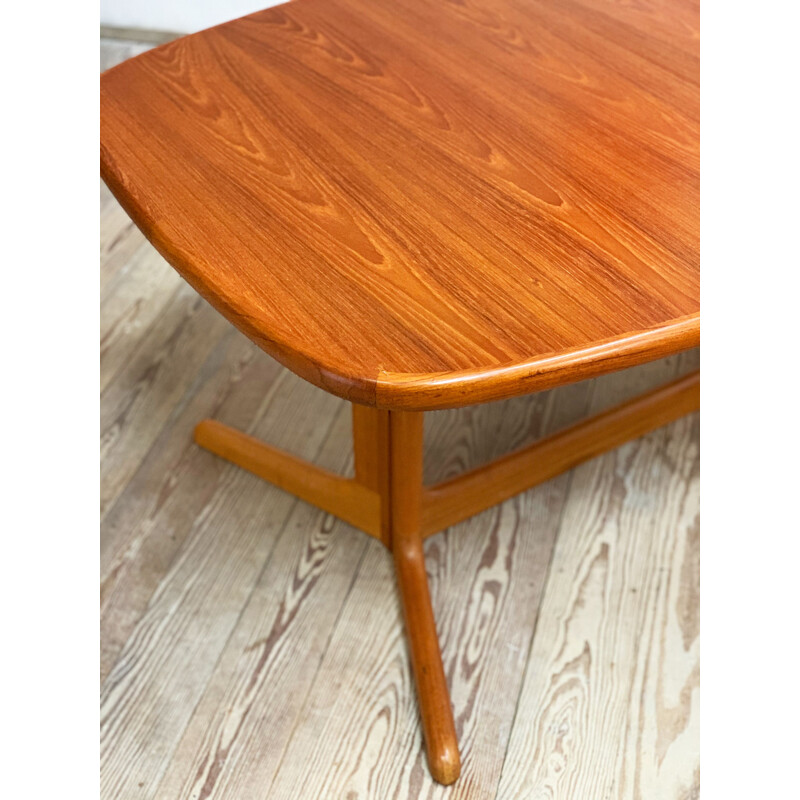 Mid Century  Oval extendable Teak Dining Table by Rasmus Danish