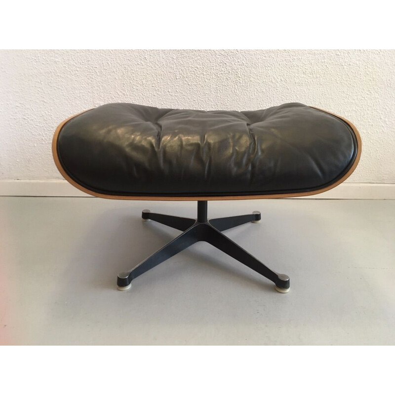 Vintage  Lounge Chair leather and rosewood ottomanCharles & Ray Eames 1970