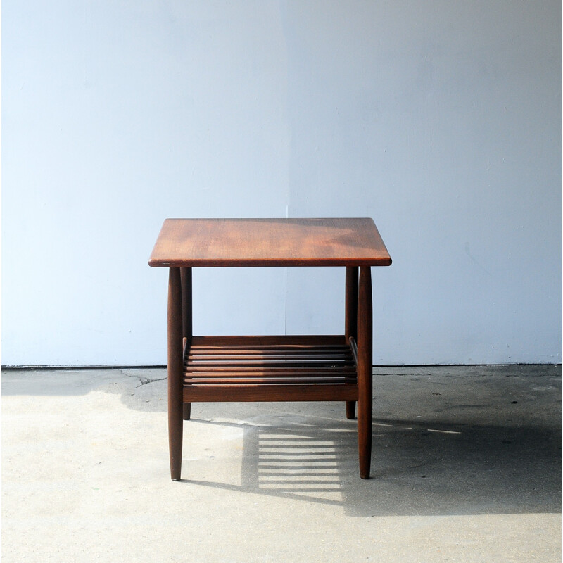 Scandinavian side table in teak - 1960s